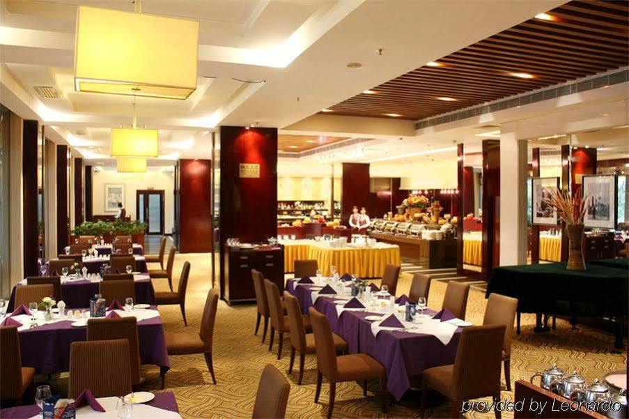 Grand View Hotel Дунгуань Ресторан фото
