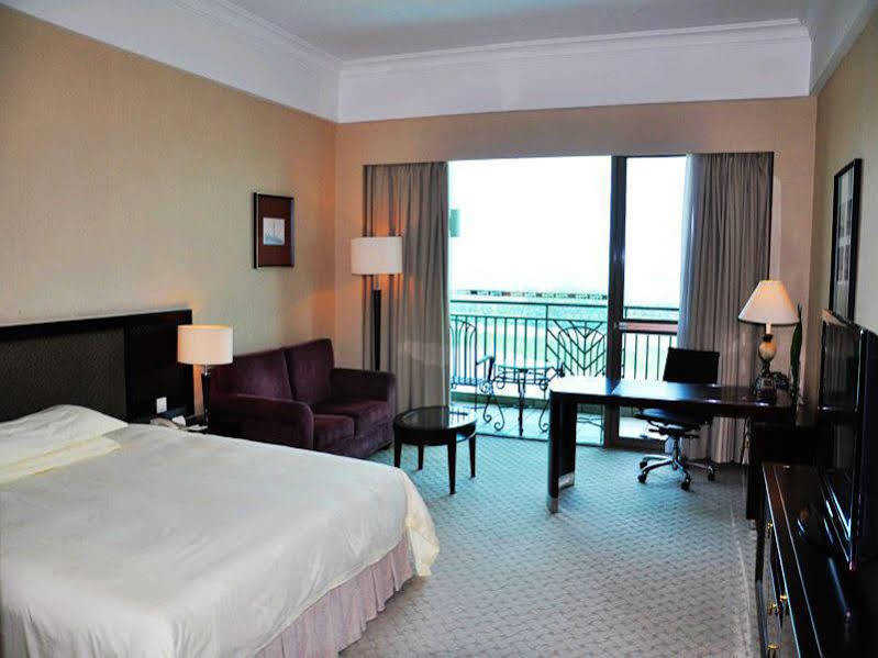 Grand View Hotel Дунгуань Экстерьер фото